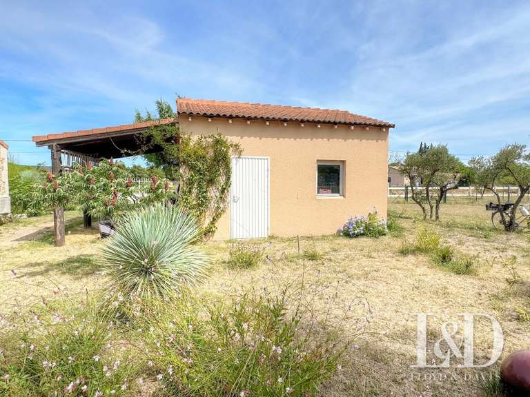 Maison Saint-Quentin-la-Poterie - 6 chambres - 239m²