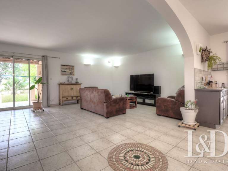 Maison Saint-Quentin-la-Poterie - 6 chambres - 239m²