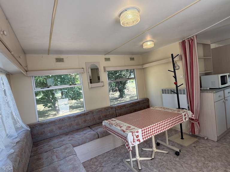 Maison Saint-Quentin-la-Poterie - 2 chambres - 109m²