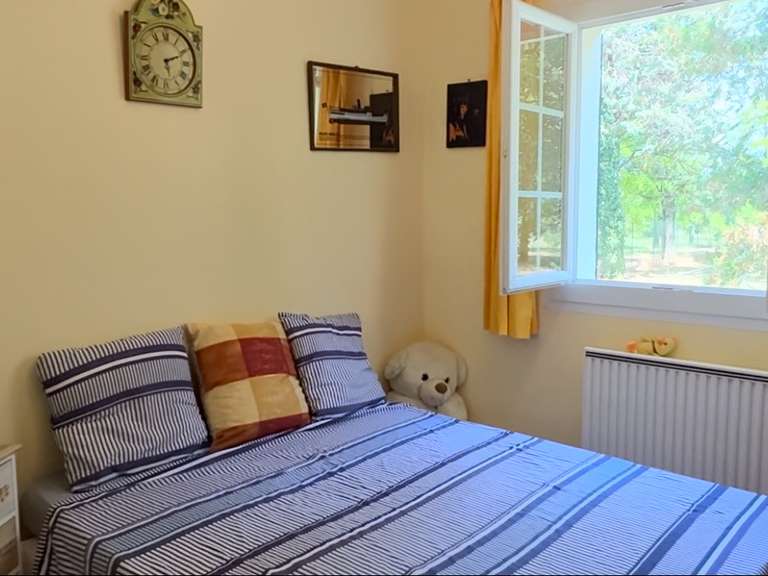 Maison Saint-Quentin-la-Poterie - 2 chambres - 109m²