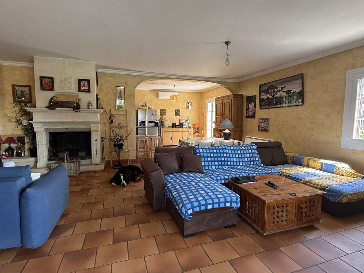 Maison Saint-Quentin-la-Poterie