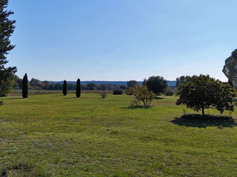 Maison Saint-Quentin-la-Poterie - 2 chambres - 109m²