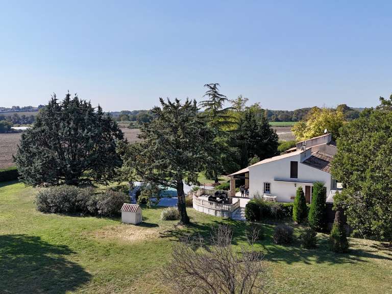 Maison Saint-Quentin-la-Poterie - 2 chambres - 109m²