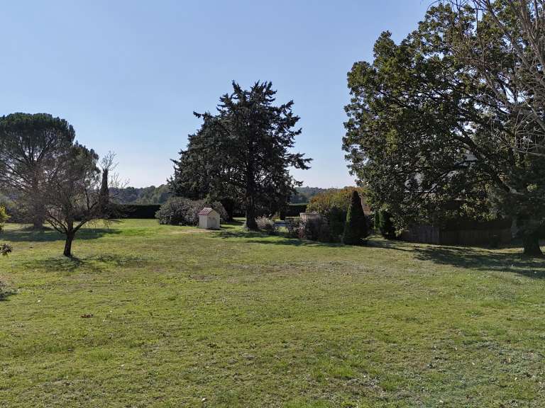 Maison Saint-Quentin-la-Poterie - 2 chambres - 109m²