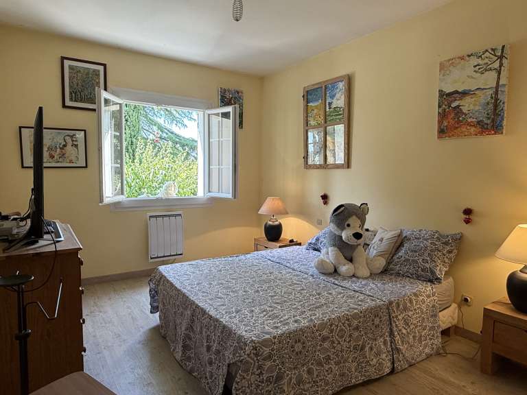 Maison Saint-Quentin-la-Poterie - 2 chambres - 109m²