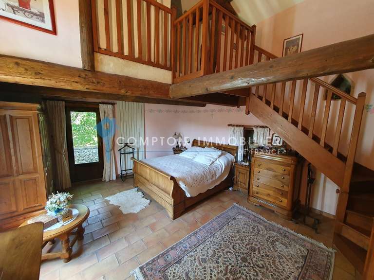 Maison Saint-Quentin-la-Poterie - 5 chambres - 300m²