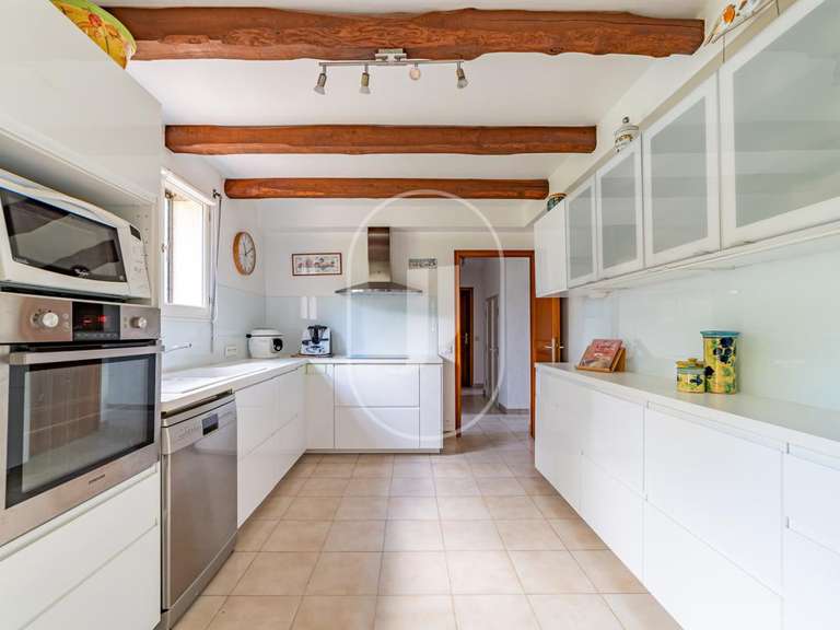 Maison Saint-Quentin-la-Poterie - 4 chambres - 138m²