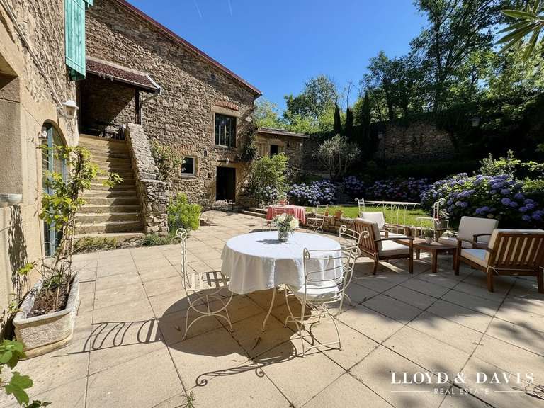 Maison Saint-Rambert-d'Albon - 9 chambres - 390m²