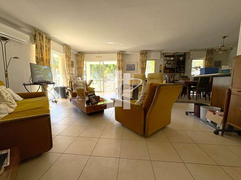 Appartement Saint-Raphaël - 3 chambres - 140m²