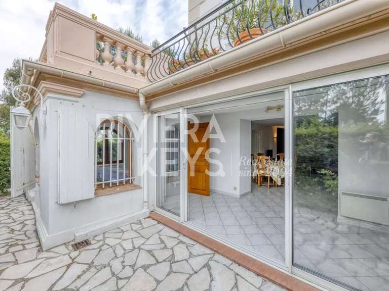 Apartment Saint-Raphaël - 3 bedrooms - 111m²