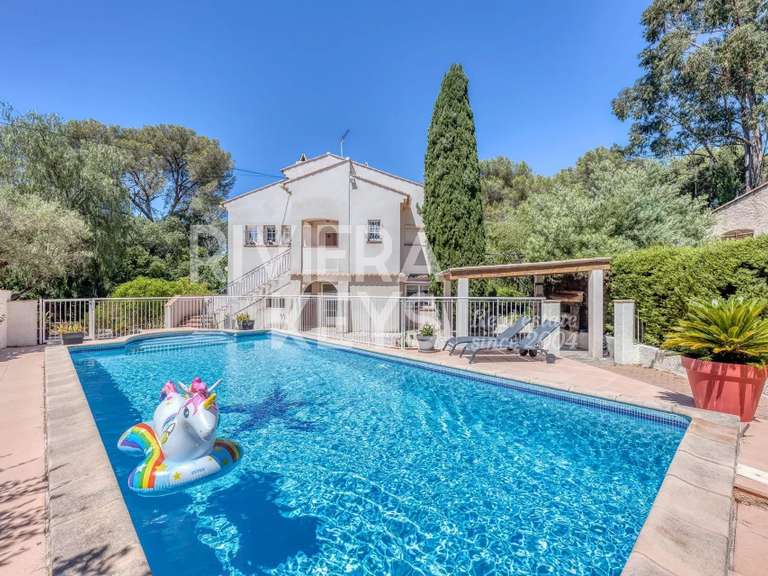 Apartment Saint-Raphaël - 4 bedrooms - 150m²