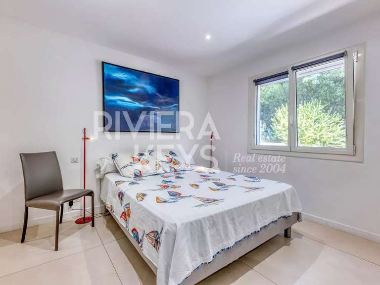 Apartment Saint-Raphaël - 4 bedrooms - 150m²