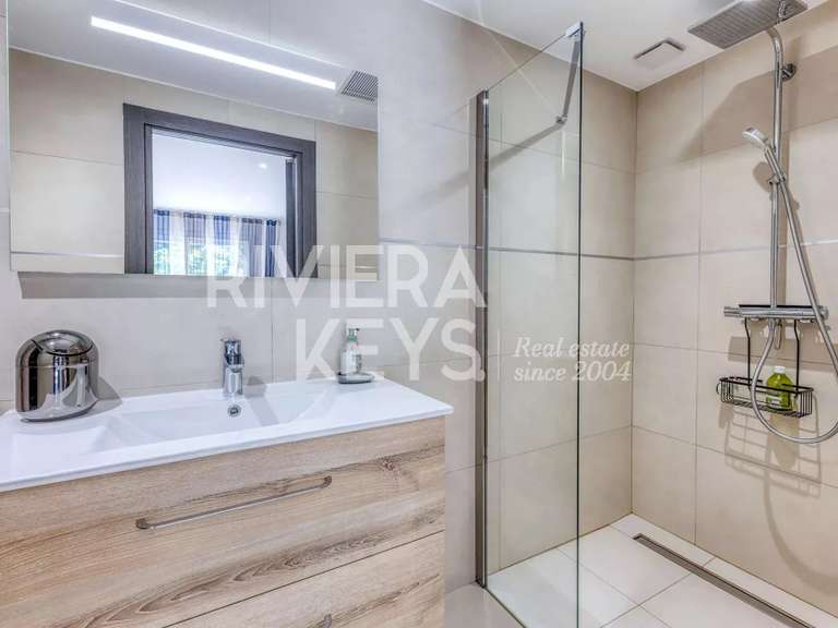 Apartment Saint-Raphaël - 4 bedrooms - 150m²