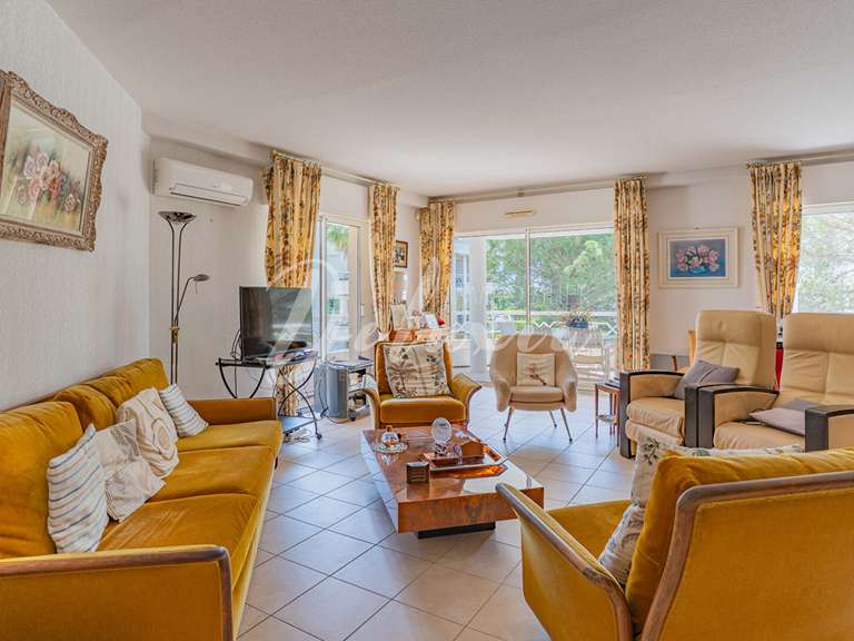 Appartement Saint-Raphaël - 3 chambres - 138m²