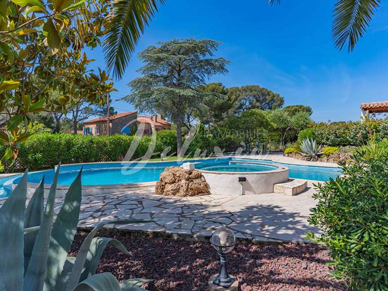 Appartement Saint-Raphaël - 2 chambres - 73m²