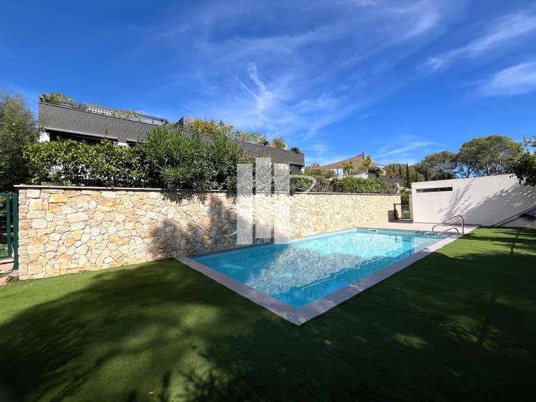 Appartement Saint-Raphaël - 2 chambres - 76m²