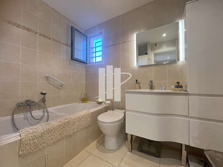 Appartement Saint-Raphaël - 2 chambres - 76m²