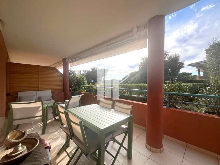 Appartement Saint-Raphaël - 2 chambres - 76m²