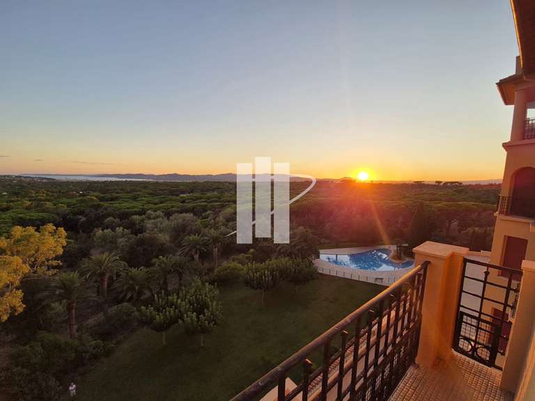 Appartement Saint-Raphaël - 1 chambre - 87m²