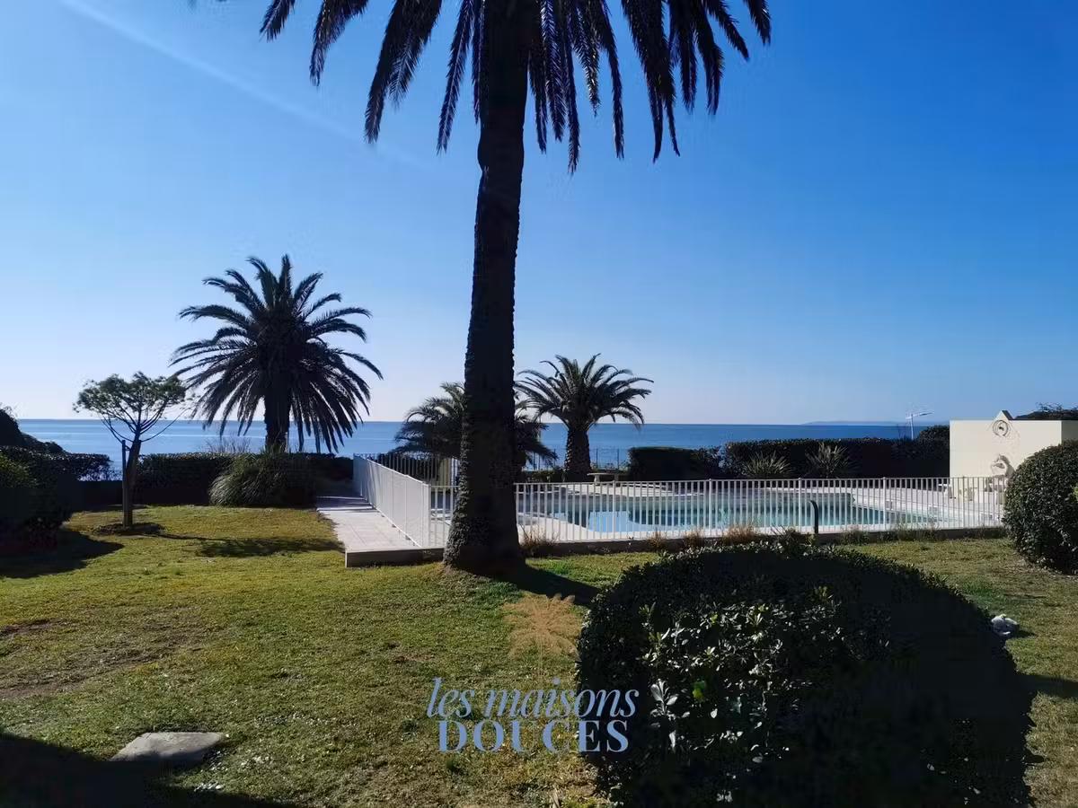 Apartment Saint-Raphaël