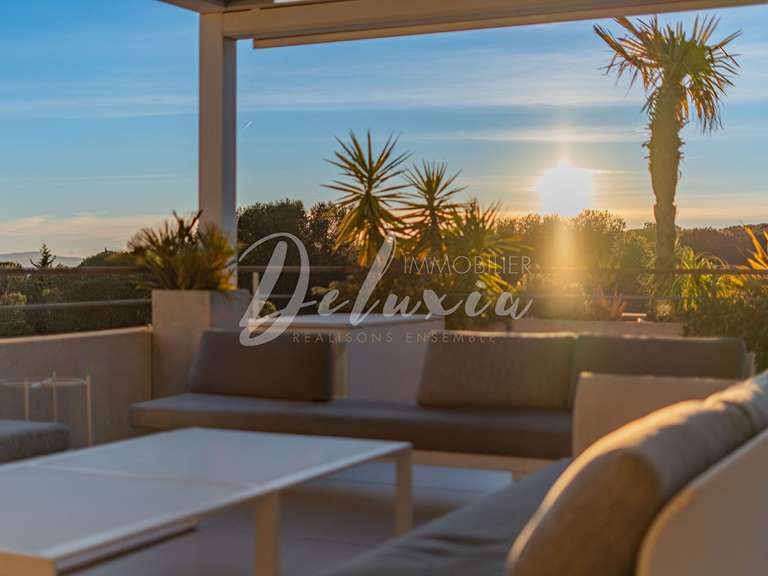 Apartment with Sea view Saint-Raphaël - 3 bedrooms - 145m²