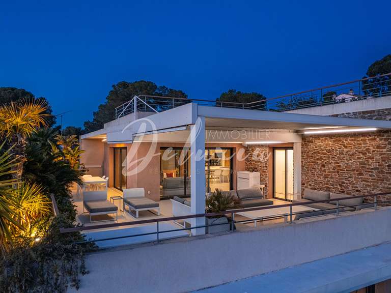 Apartment with Sea view Saint-Raphaël - 3 bedrooms - 145m²