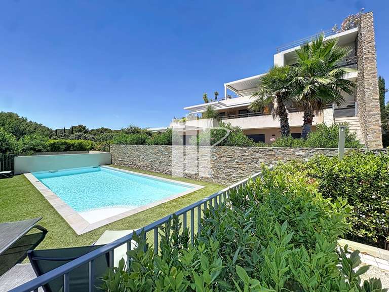Apartment Saint-Raphaël - 3 bedrooms - 143m²