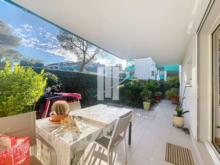 Appartement Saint-Raphaël - 2 chambres - 73m²