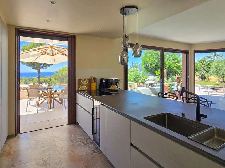 Appartement avec Vue sur mer Saint-Raphaël - 3 chambres - 185m²