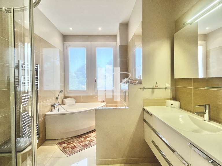 Appartement Saint-Raphaël - 2 chambres - 124m²