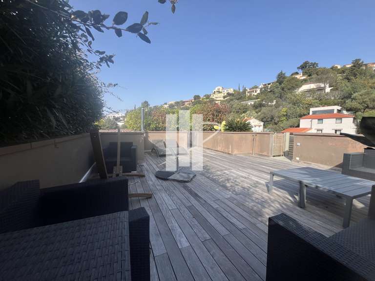 Appartement Saint-Raphaël - 2 chambres - 77m²