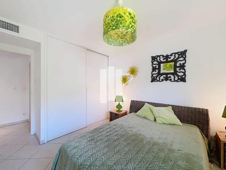 Appartement Saint-Raphaël - 2 chambres - 77m²