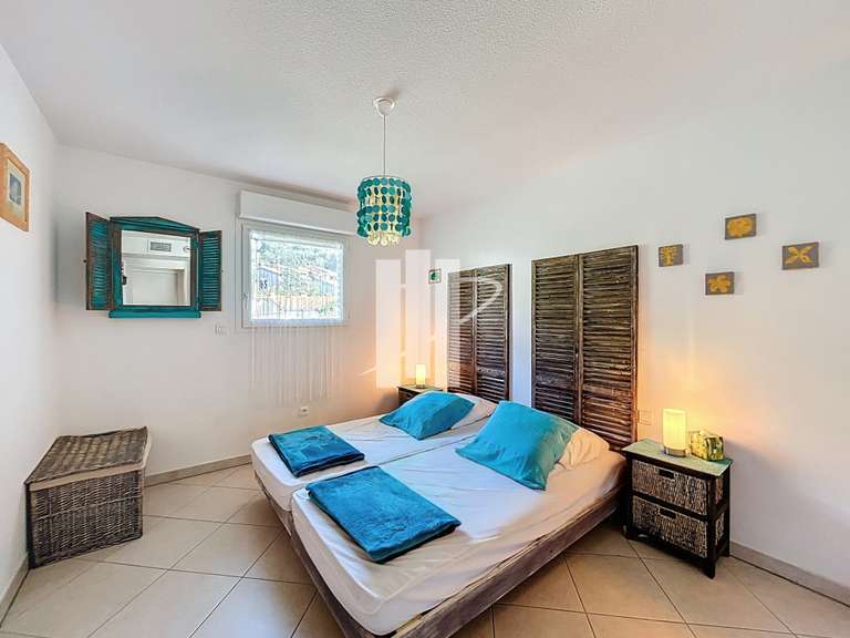 Appartement Saint-Raphaël - 2 chambres - 77m²