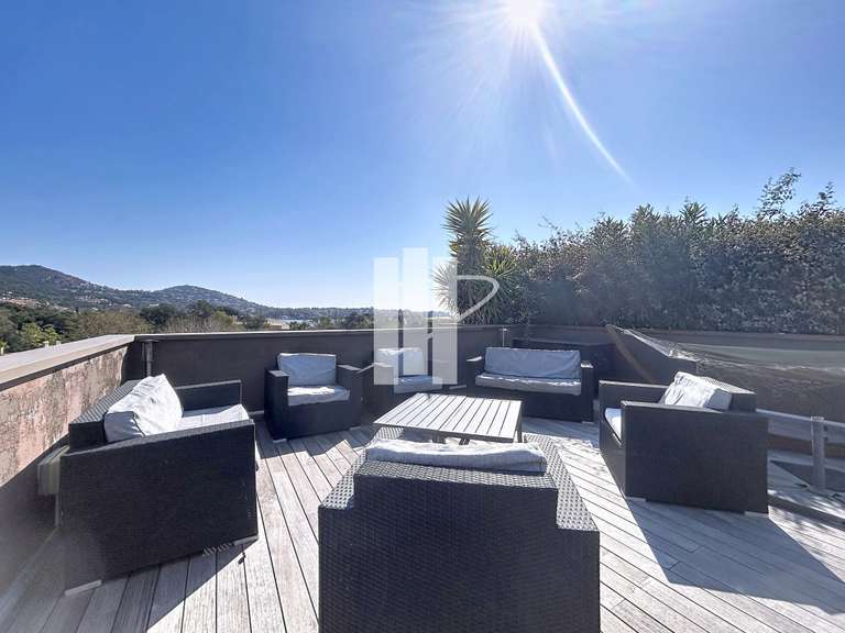 Appartement Saint-Raphaël - 2 chambres - 77m²