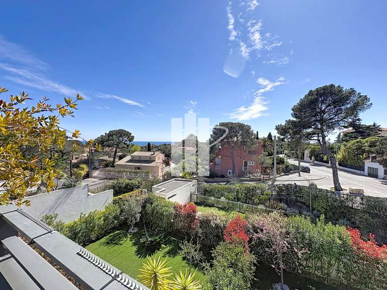 Apartment with Sea view Saint-Raphaël - 3 bedrooms - 91m²