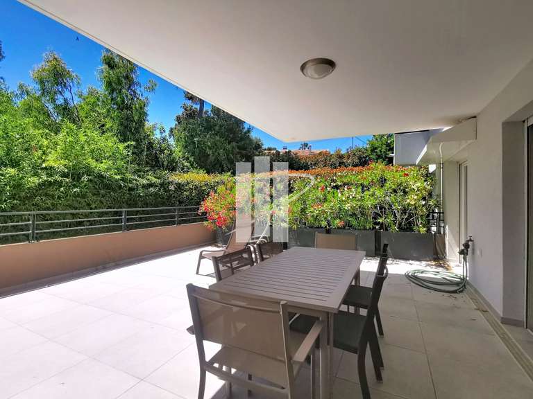 Appartement Saint-Raphaël - 2 chambres - 74m²