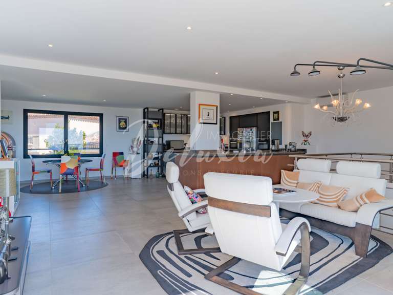 Apartment with Sea view Saint-Raphaël - 2 bedrooms - 119m²