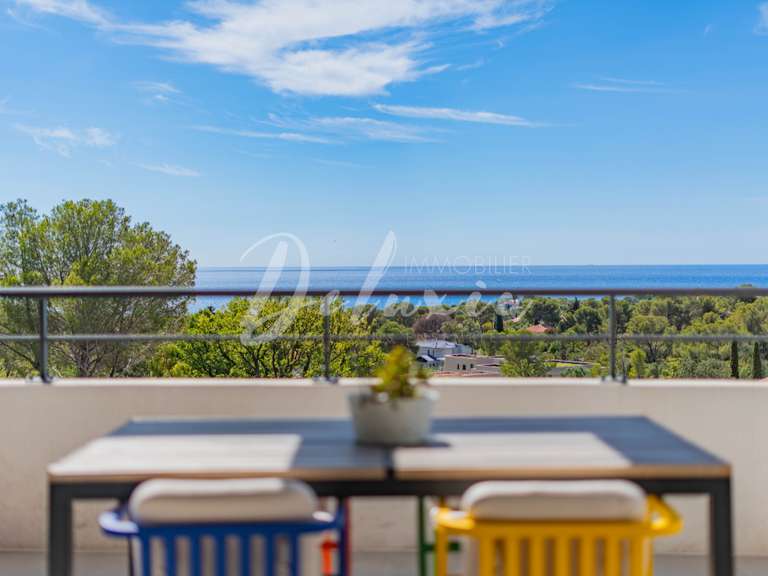 Apartment with Sea view Saint-Raphaël - 2 bedrooms - 119m²