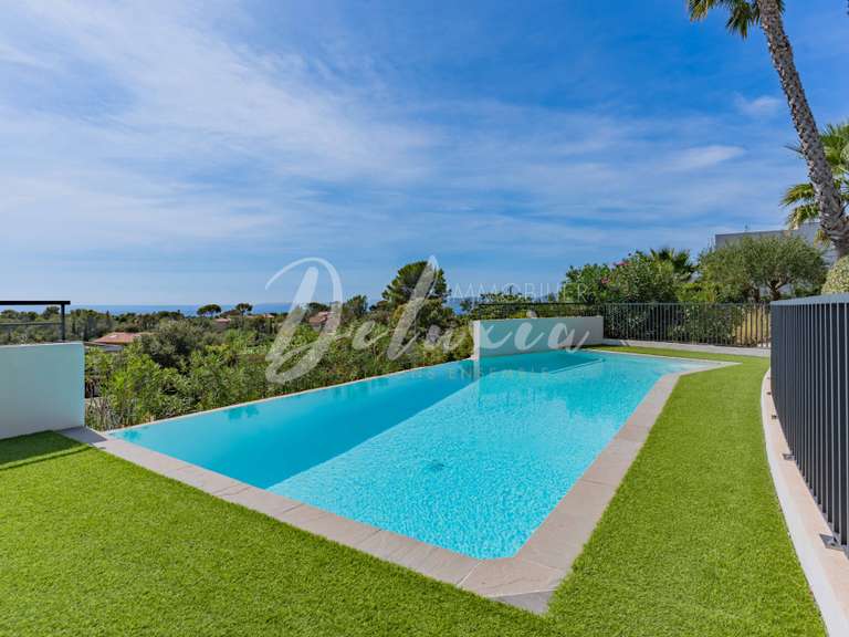 Apartment with Sea view Saint-Raphaël - 2 bedrooms - 119m²