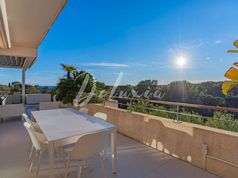 Apartment with Sea view Saint-Raphaël - 3 bedrooms - 145m²