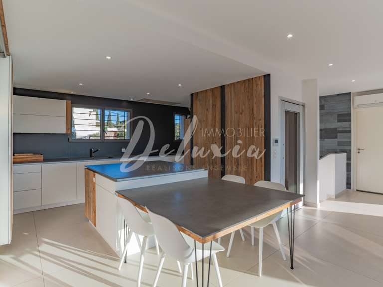 Apartment with Sea view Saint-Raphaël - 3 bedrooms - 145m²