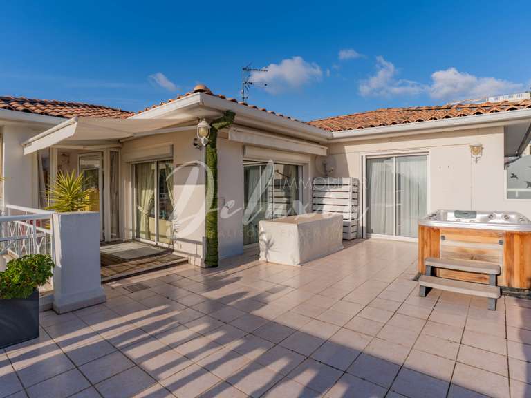 Appartement Saint-Raphaël - 2 chambres - 92m²