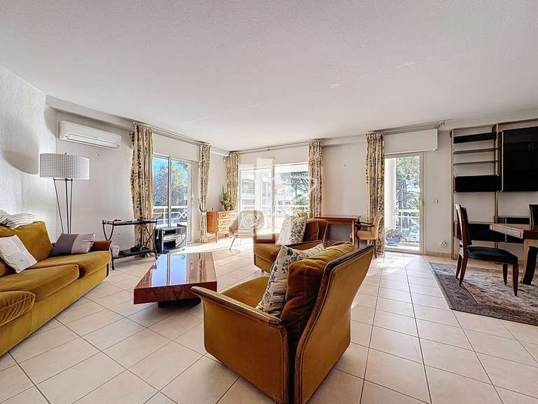 Apartment Saint-Raphaël - 3 bedrooms - 138m²