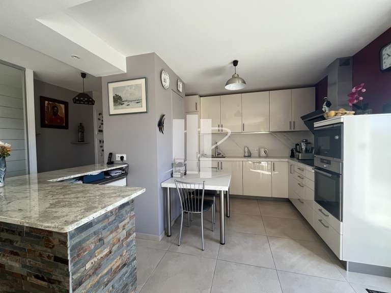 Appartement Saint-Raphaël - 3 chambres - 90m²