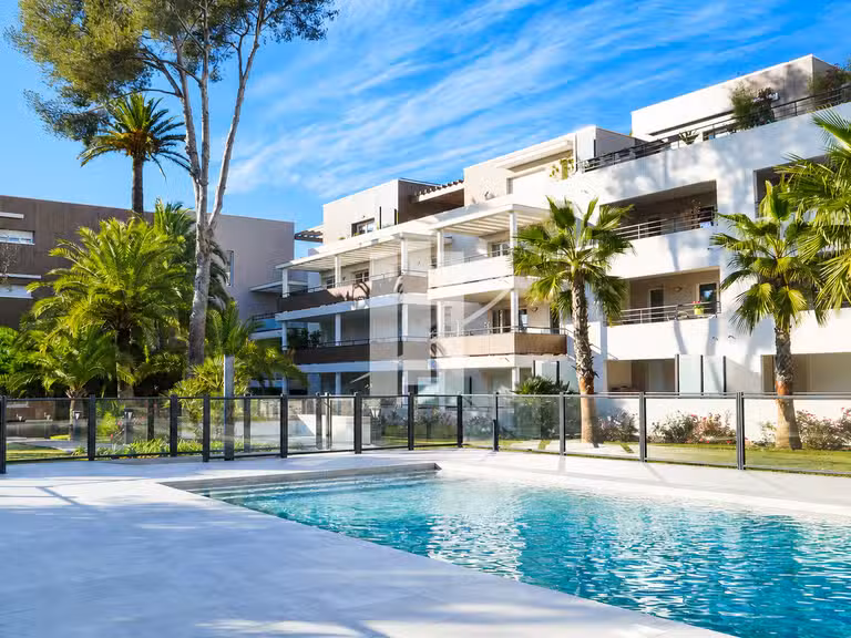 Appartement Saint-Raphaël - 2 chambres - 80m²