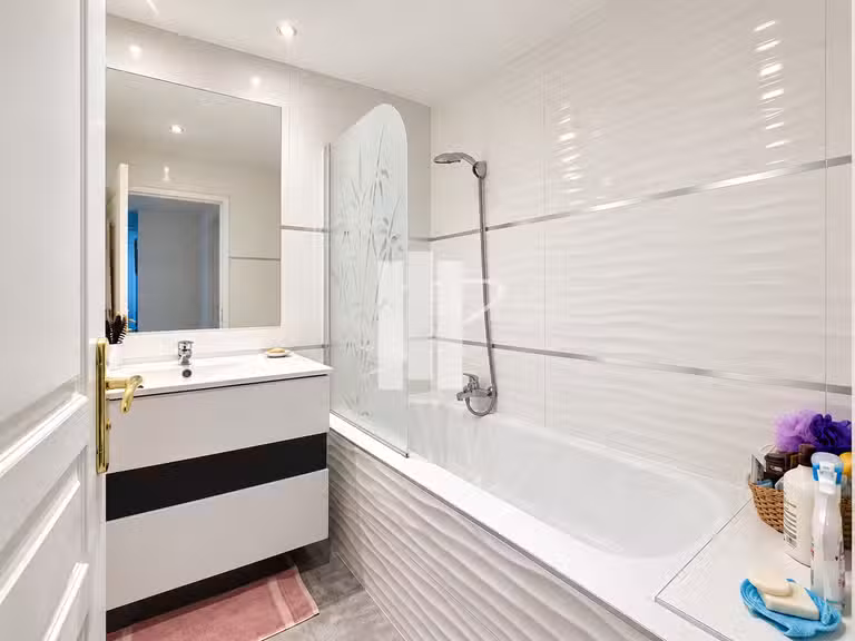 Apartment with Sea view Saint-Raphaël - 4 bedrooms - 142m²