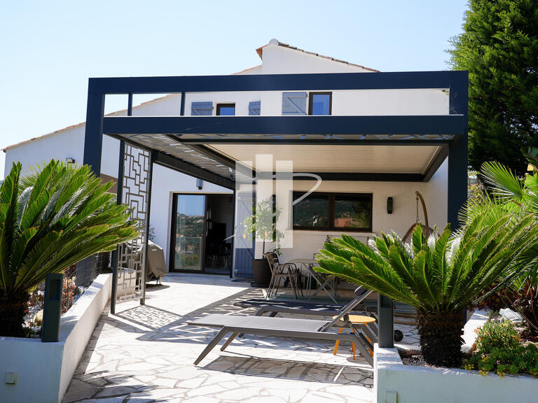 House Saint-Raphaël - 5 bedrooms - 270m²