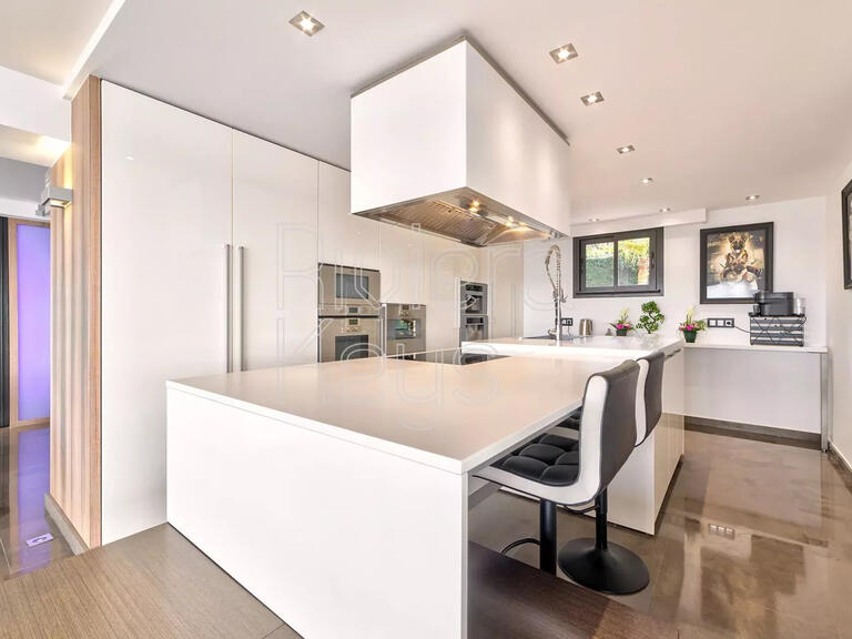 Maison Saint-Raphaël - 3 chambres - 224m²