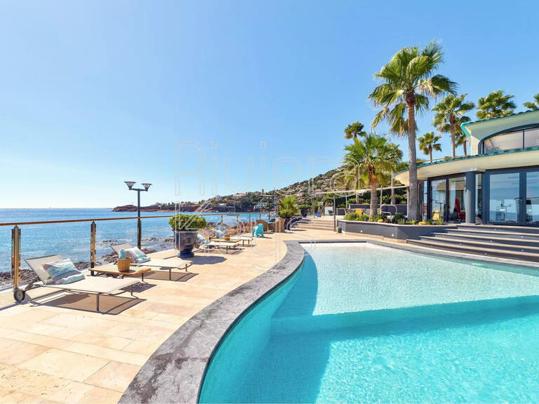 Maison Saint-Raphaël - 3 chambres - 224m²