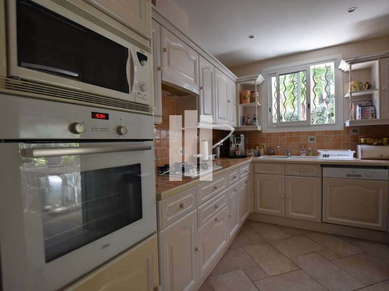 Maison Saint-Raphaël - 4 chambres - 132m²